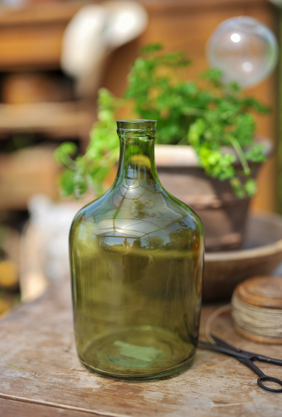 Bottle - Glass bottle - Green - Ø13x25 cm