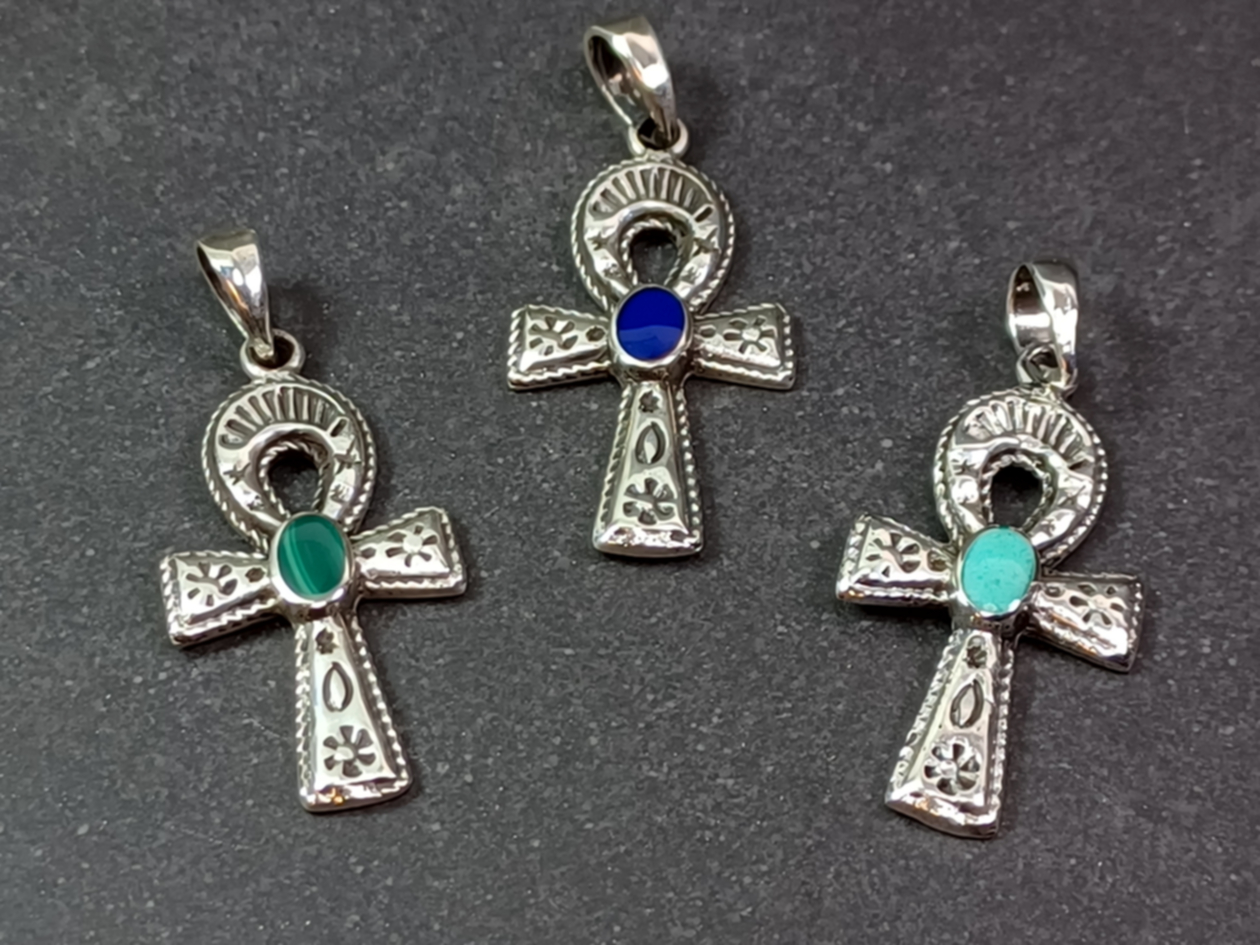 Ankh Kors hänge i silver med sten