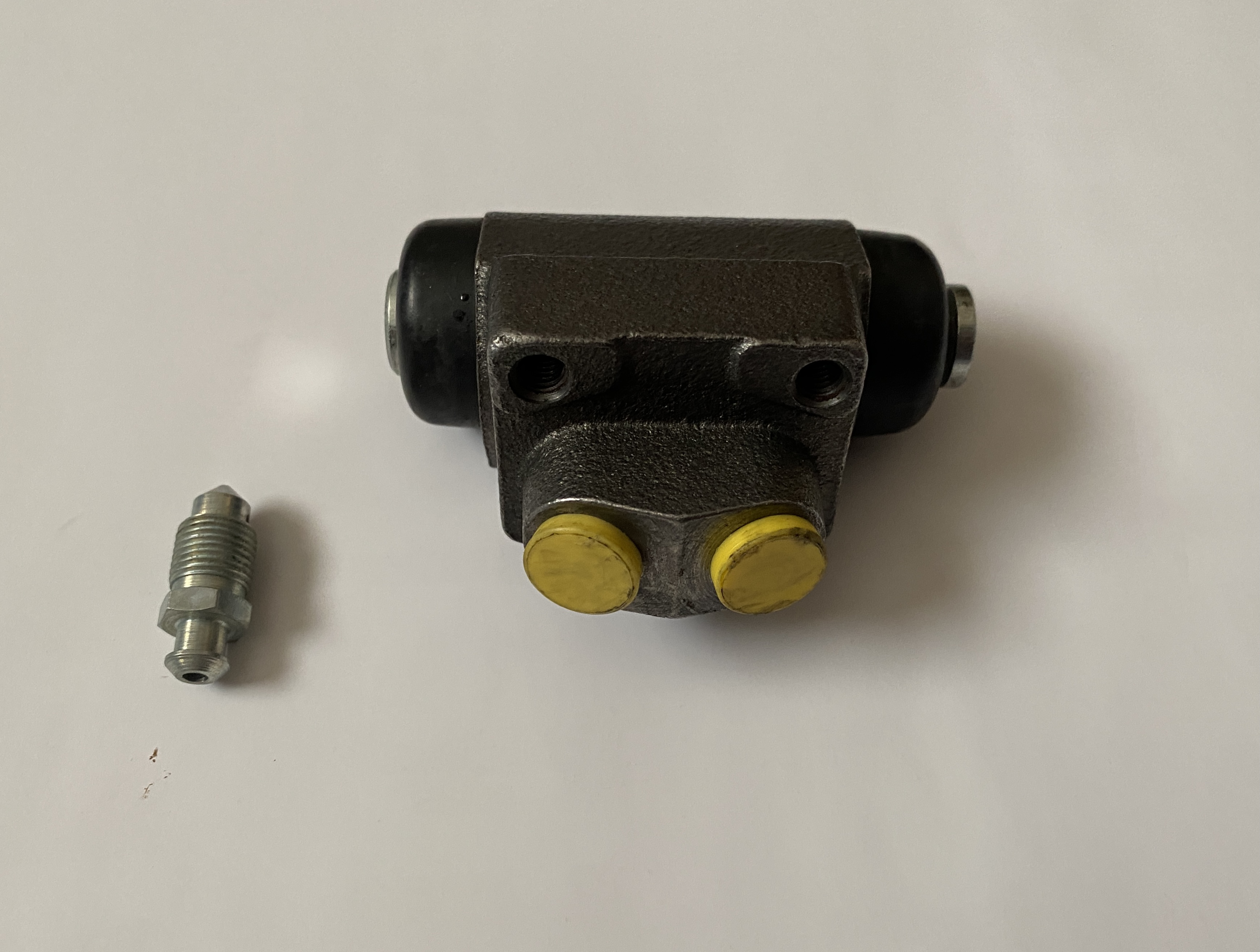 Brake cylinder rear Ford Taunus/Cortina/Escort/Fiesta/Ka