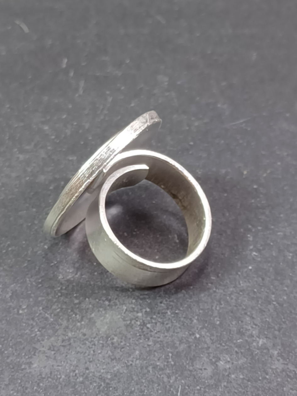Silver Ring  med Spiral  - Justerbar Storlek - 2