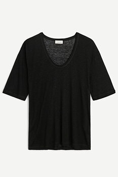 By Malene Birger Amaringa T-shirt black