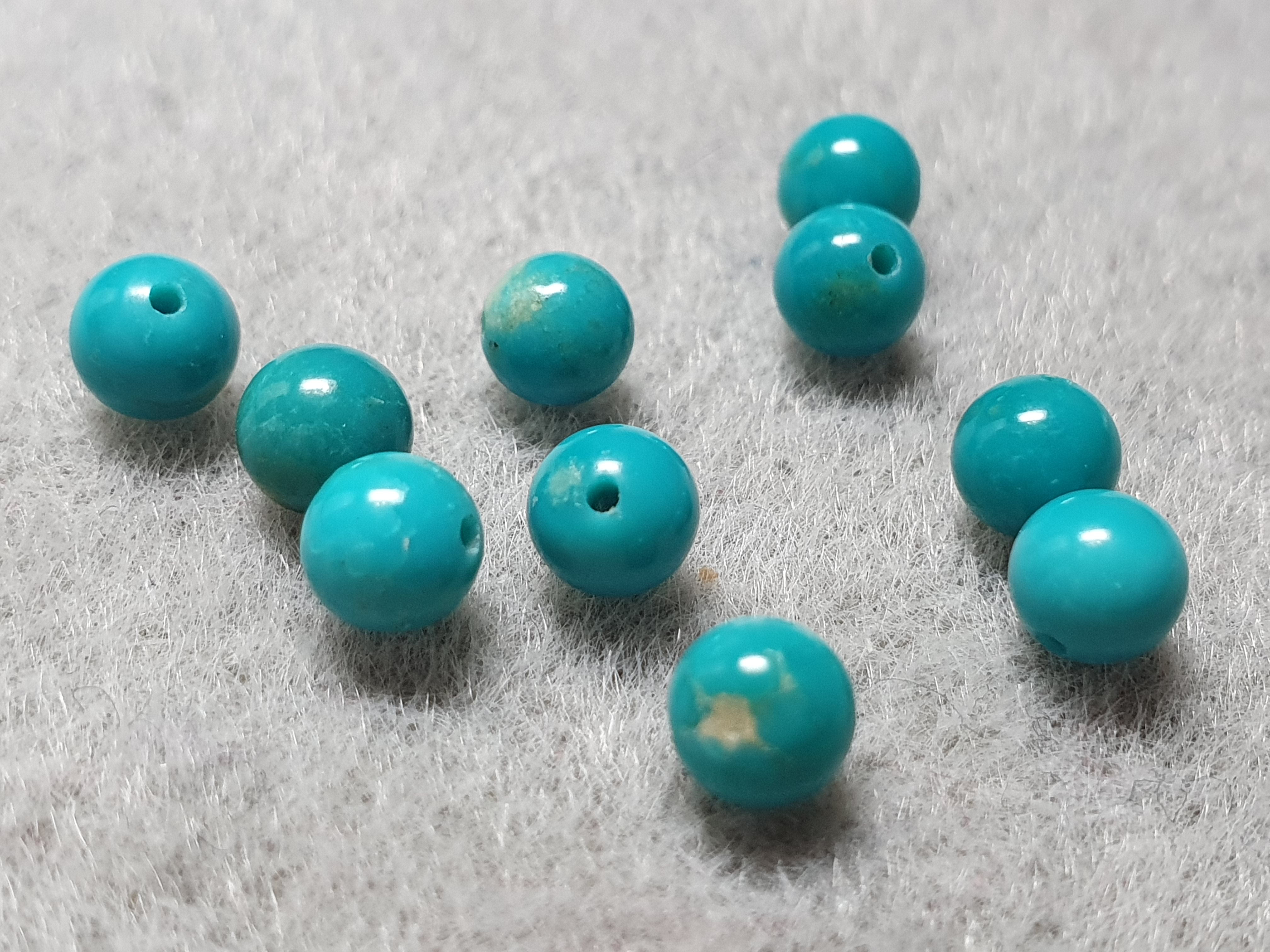 Turkos kula ca. 5mm lösa, 10st/fp Pris/fp Sydvästa nordamerika ( 0,6mm )