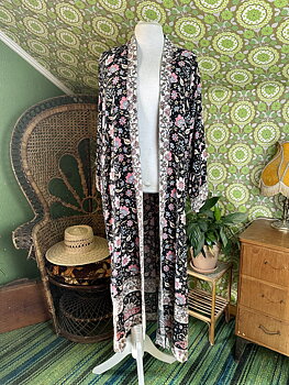 kimono  svart floral  lång 