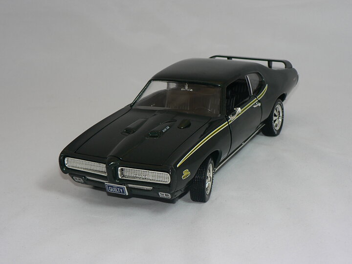 Pontiac GTO  Judge 1969   1:18  Ertl/Auto World