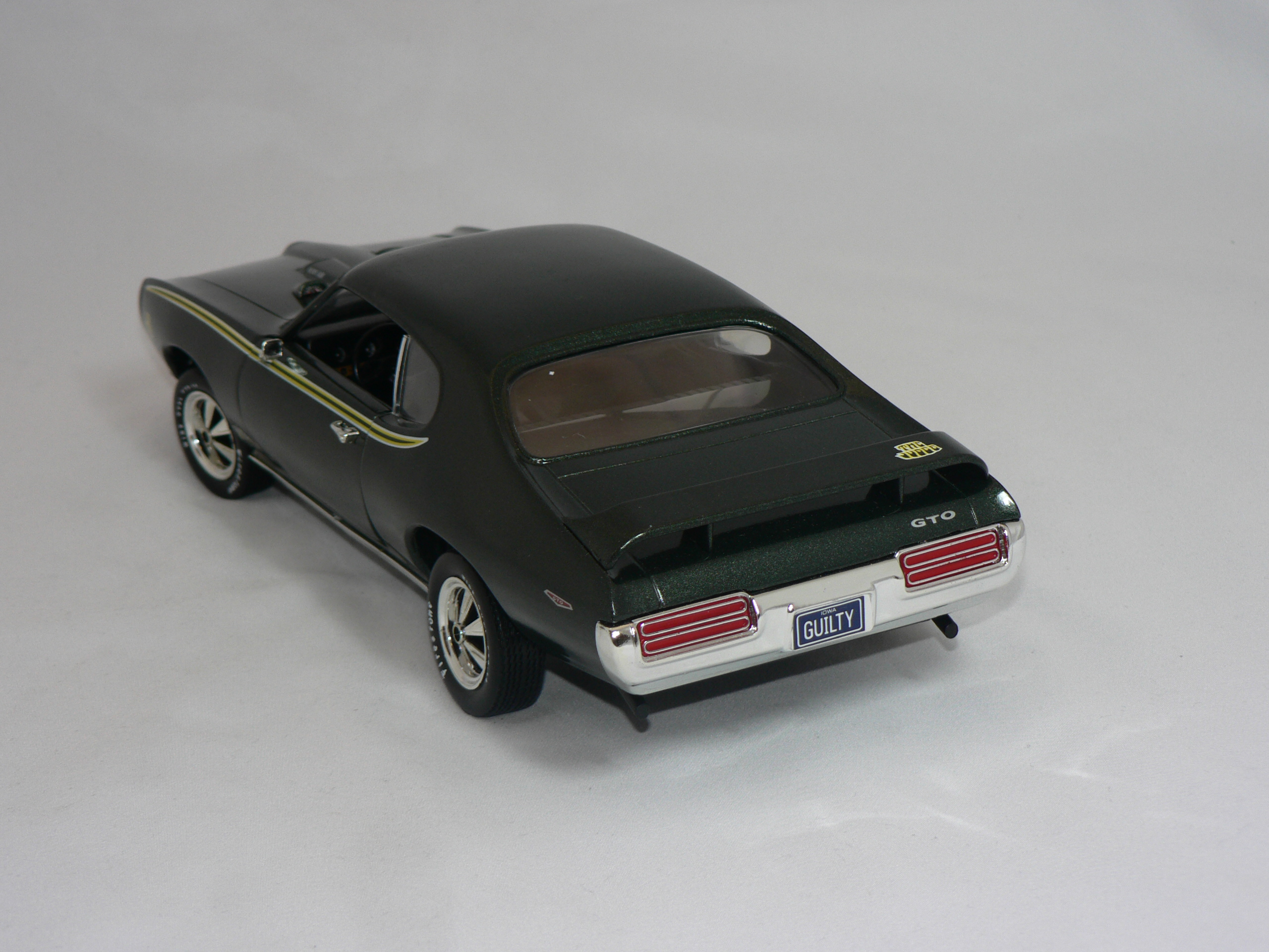 Pontiac GTO  Judge 1969   1:18  Ertl/Auto World - 2