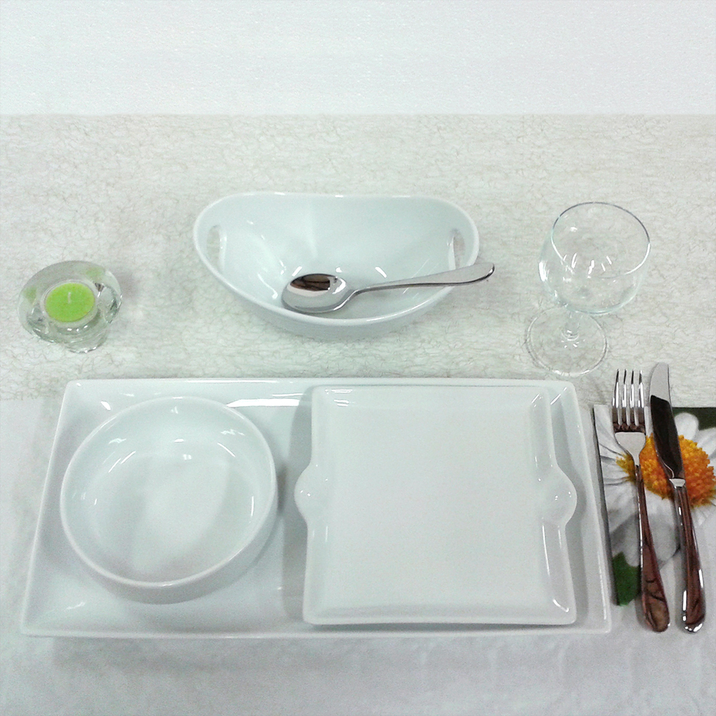 Dinnerware in genuine porcelain - Plates and Bowls - VM28 - 14 pcs.