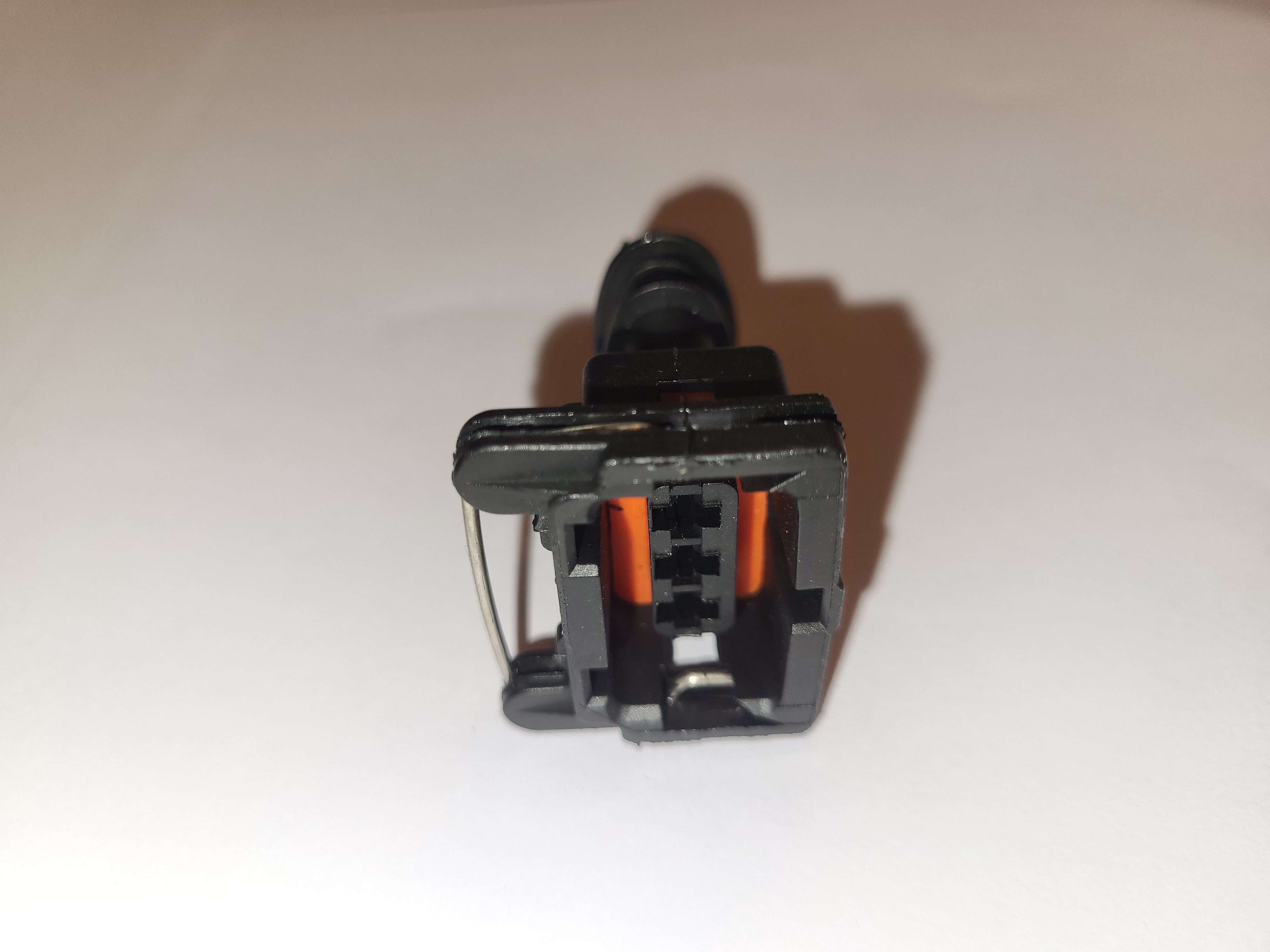 EV1, female, 3-pos - 2