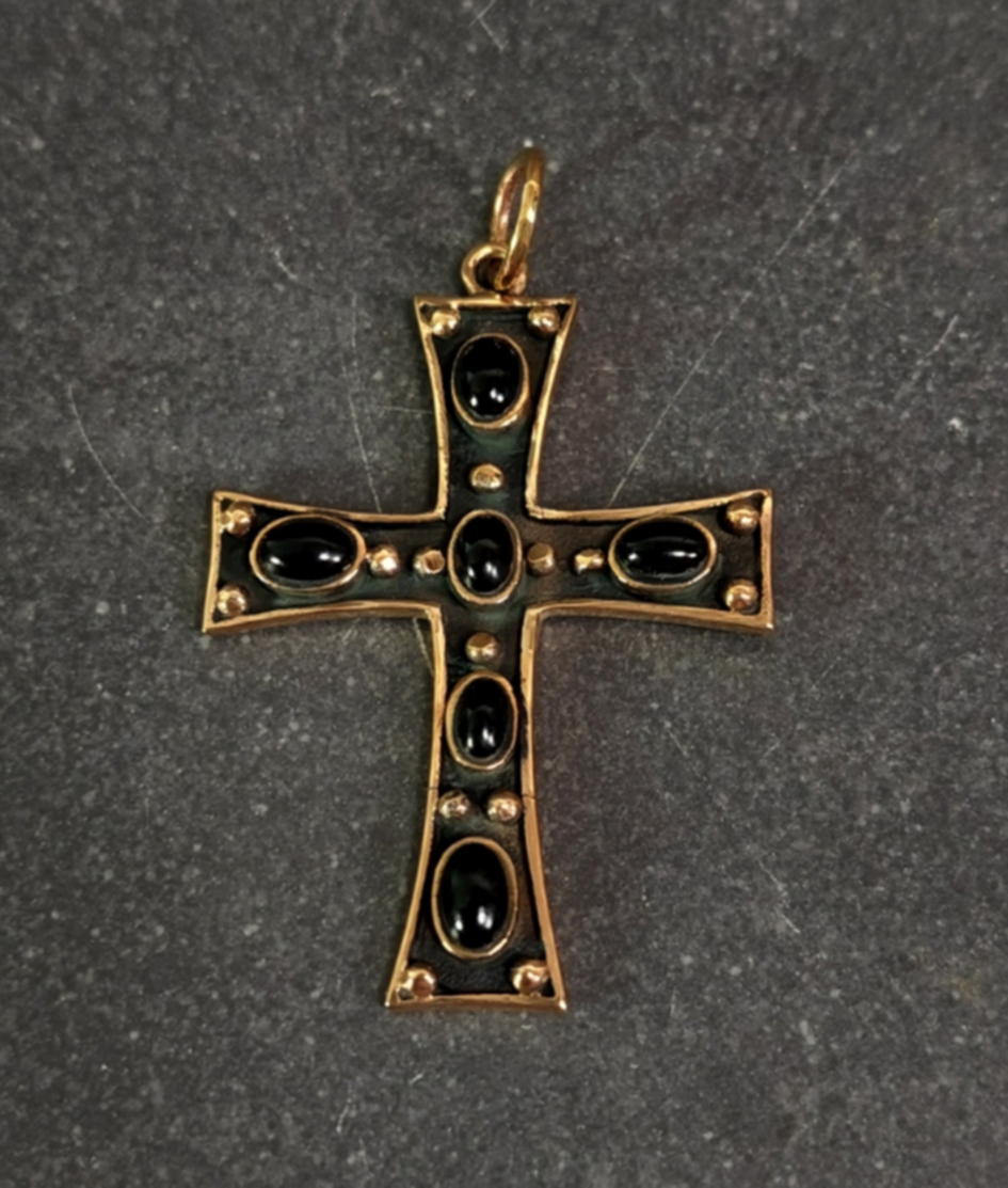 Kors - Hänge i Brons med cabochoner i Svart Onyx