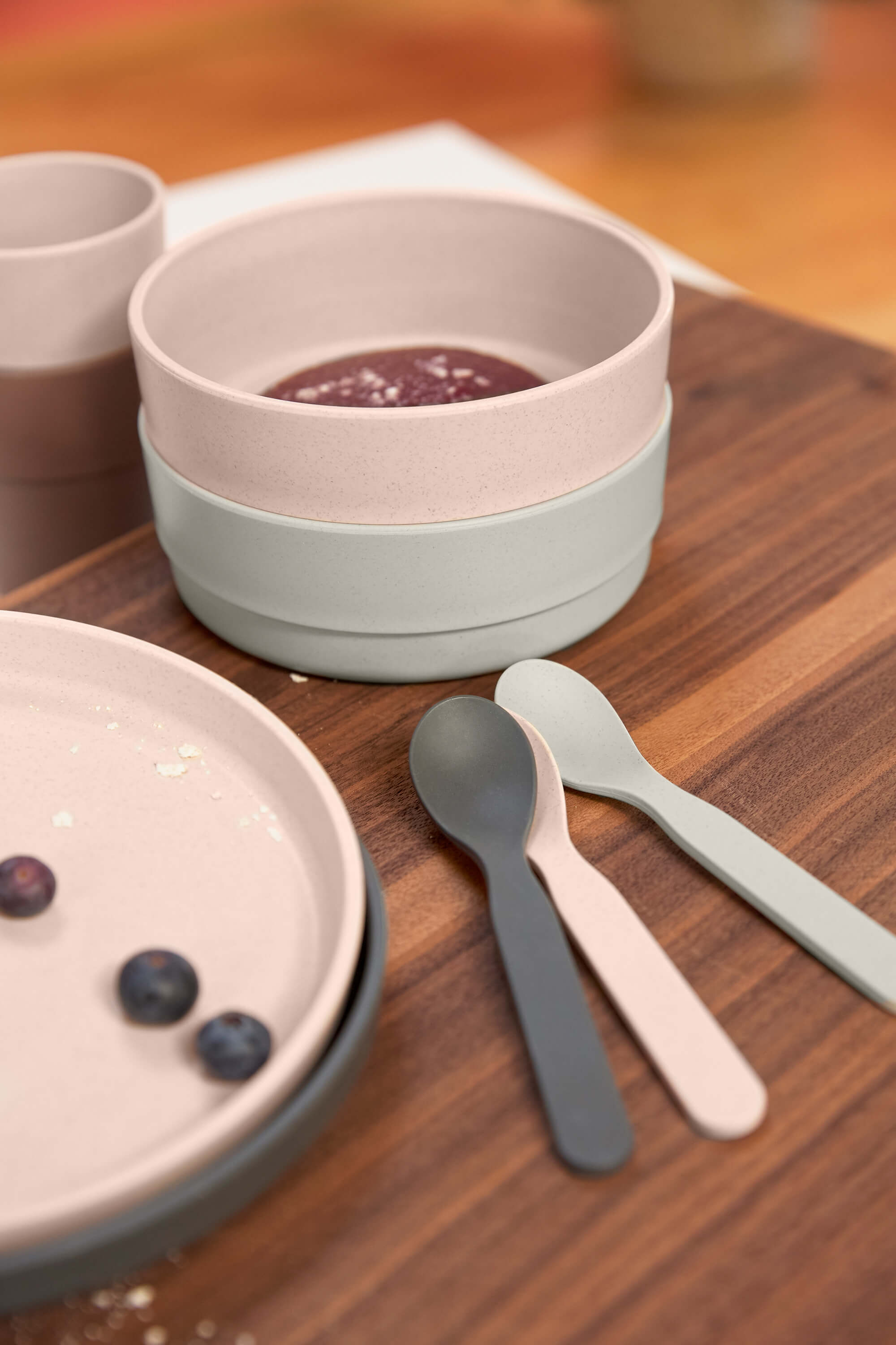 Lässig Dish Set PP/Cellulose Uni Powder Pink (Plate, Bowl, Mug, Spoon) - 2