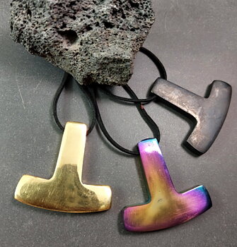 Tors hammare halsband med bomulls  snöre