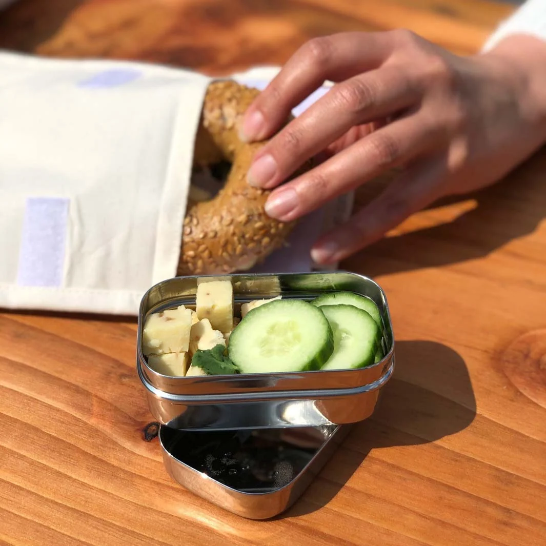 Lille snackdåse i rustfrit stål fra A Slice of Green