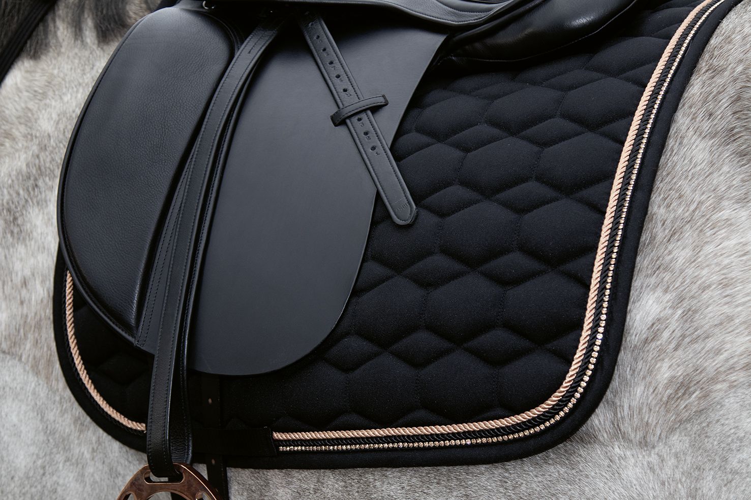 HKM Schabrak Rosegold Glamour Svart Dressyr och Allround-Hopp - 4