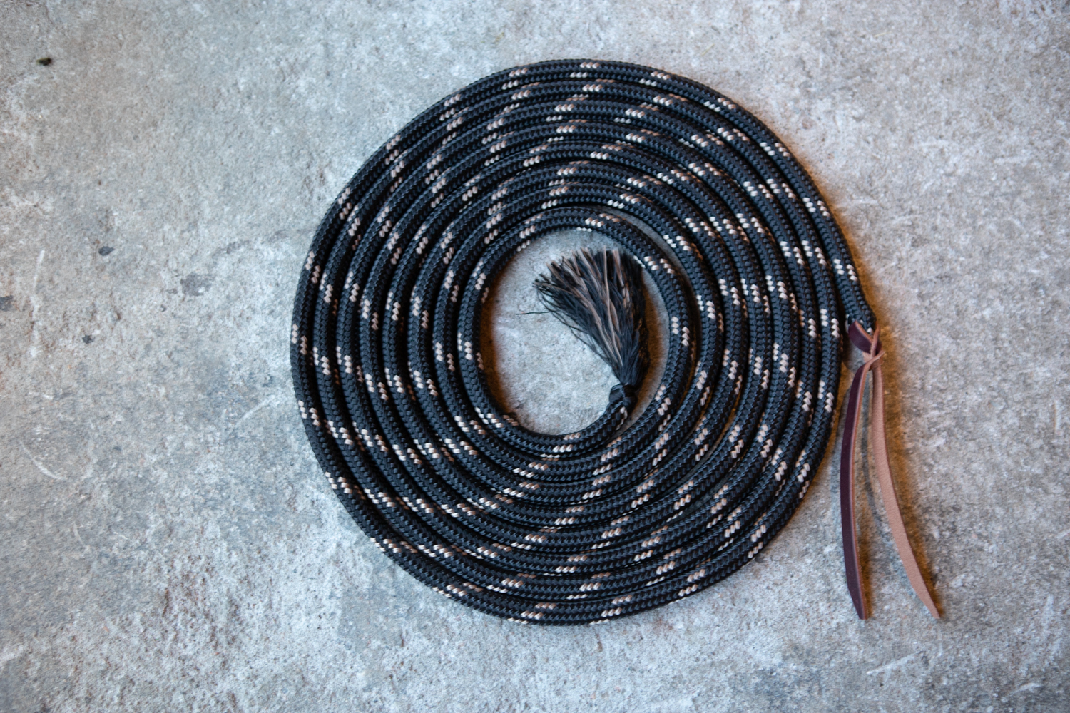 All That Horseman Braid Mecate - Black/Tan