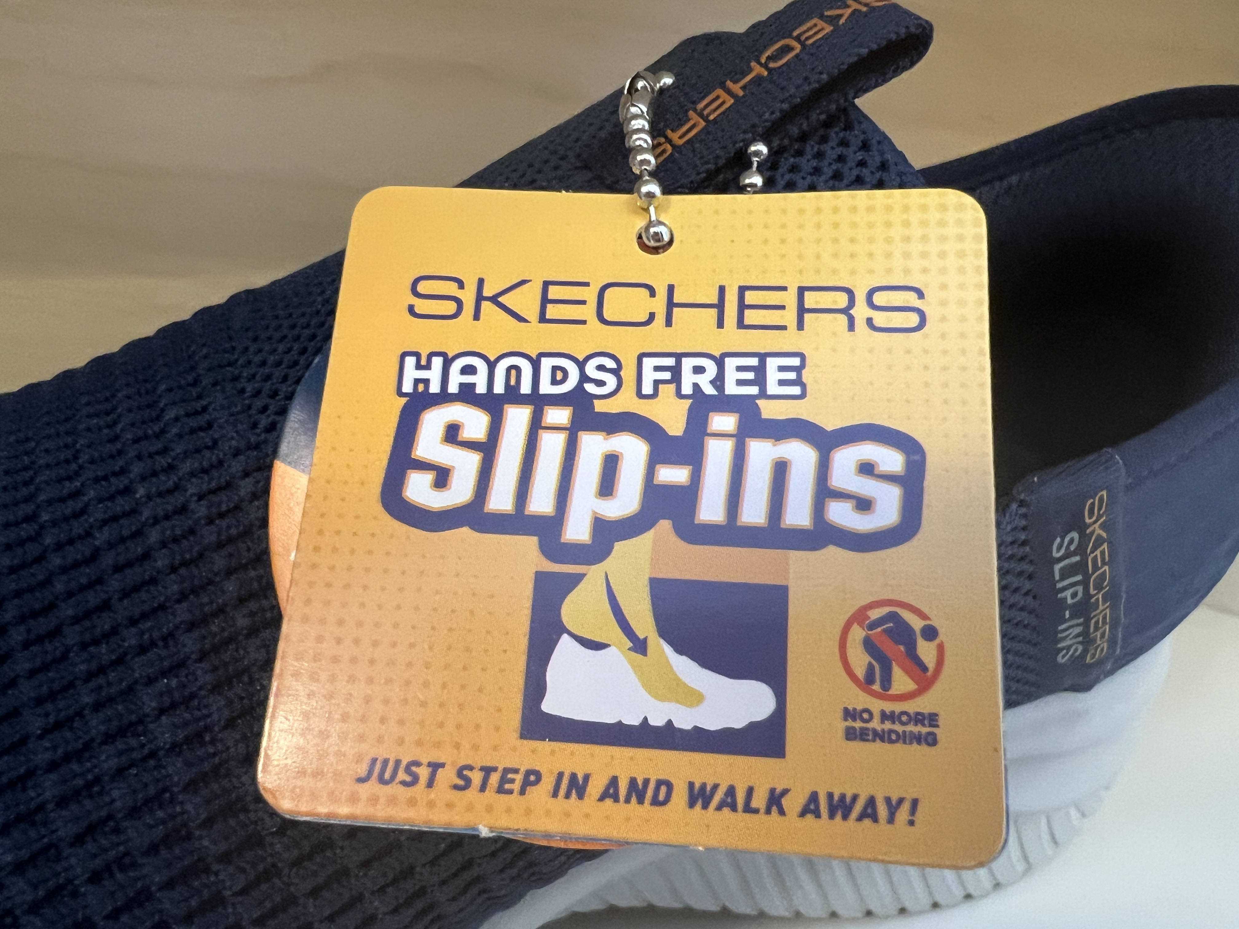 SKECHERS herr sko i mörkblå stretch. Slip-ins. Hands free. Hälkappan är utformad så att det bara är att stoppa ner foten utan att böja sig ner. Med Memory Foam innersula - 3