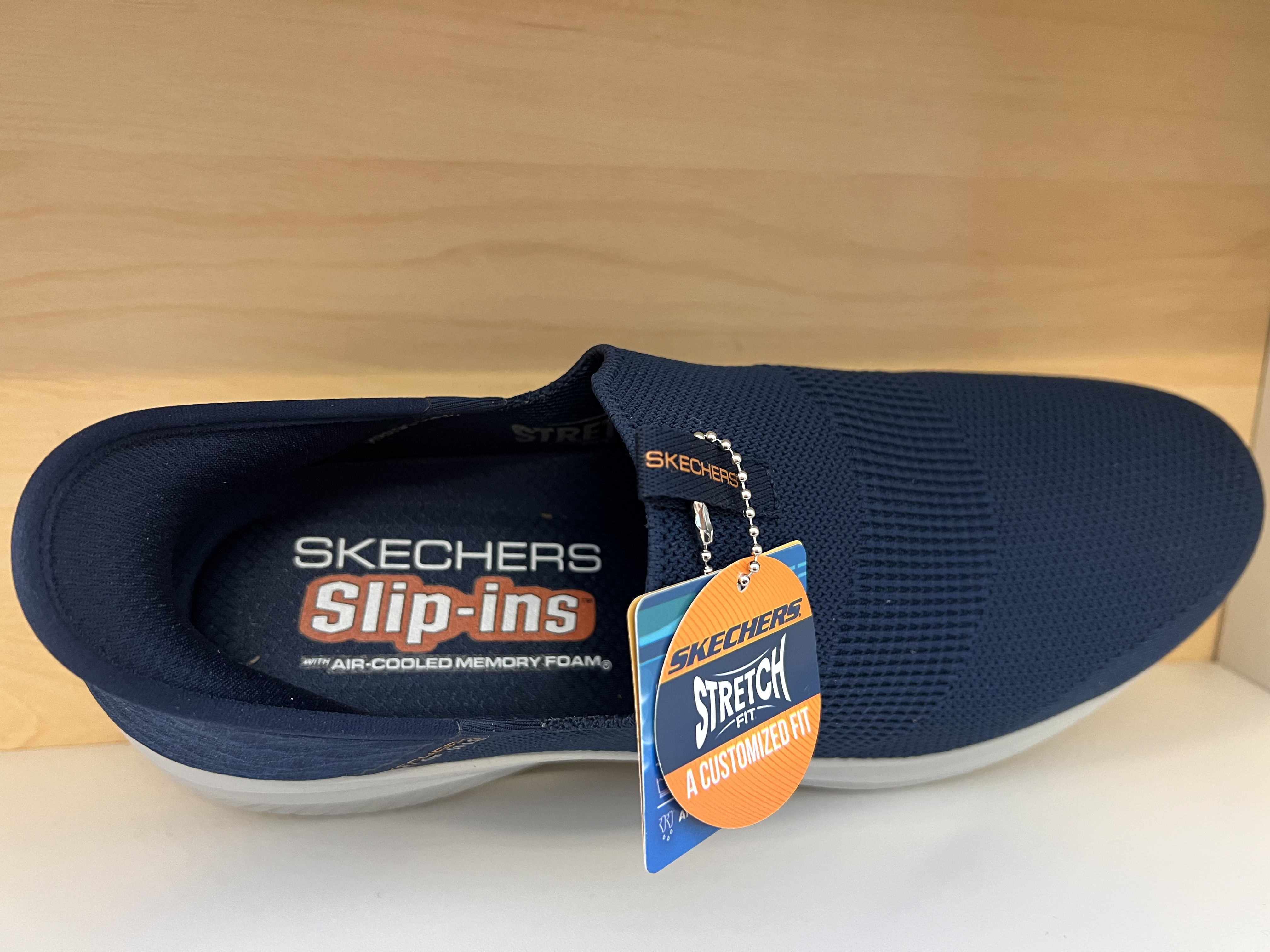 SKECHERS herr sko i mörkblå stretch. Slip-ins. Hands free. Hälkappan är utformad så att det bara är att stoppa ner foten utan att böja sig ner. Med Memory Foam innersula - 4