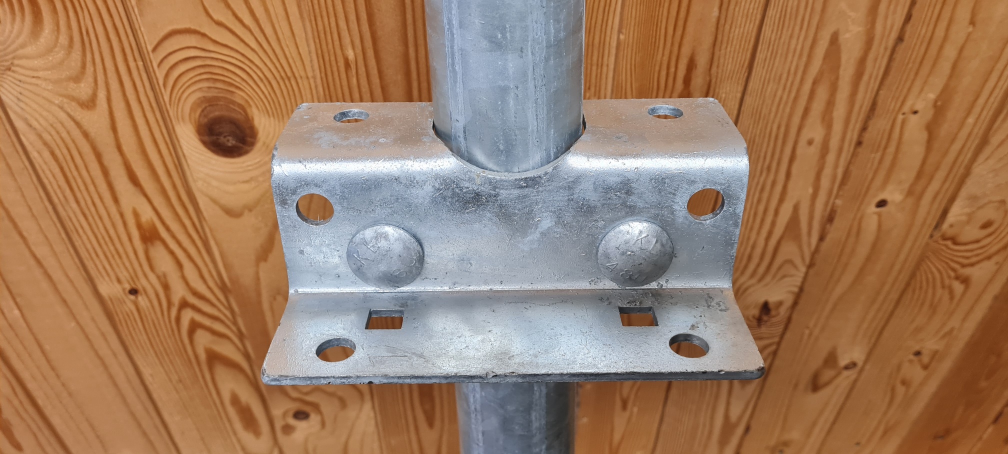 Balkbeslag till skruvpåle - 3