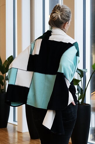 Plädsjal Grama, Ljusturkos/svart/offwhite/grön, No 5