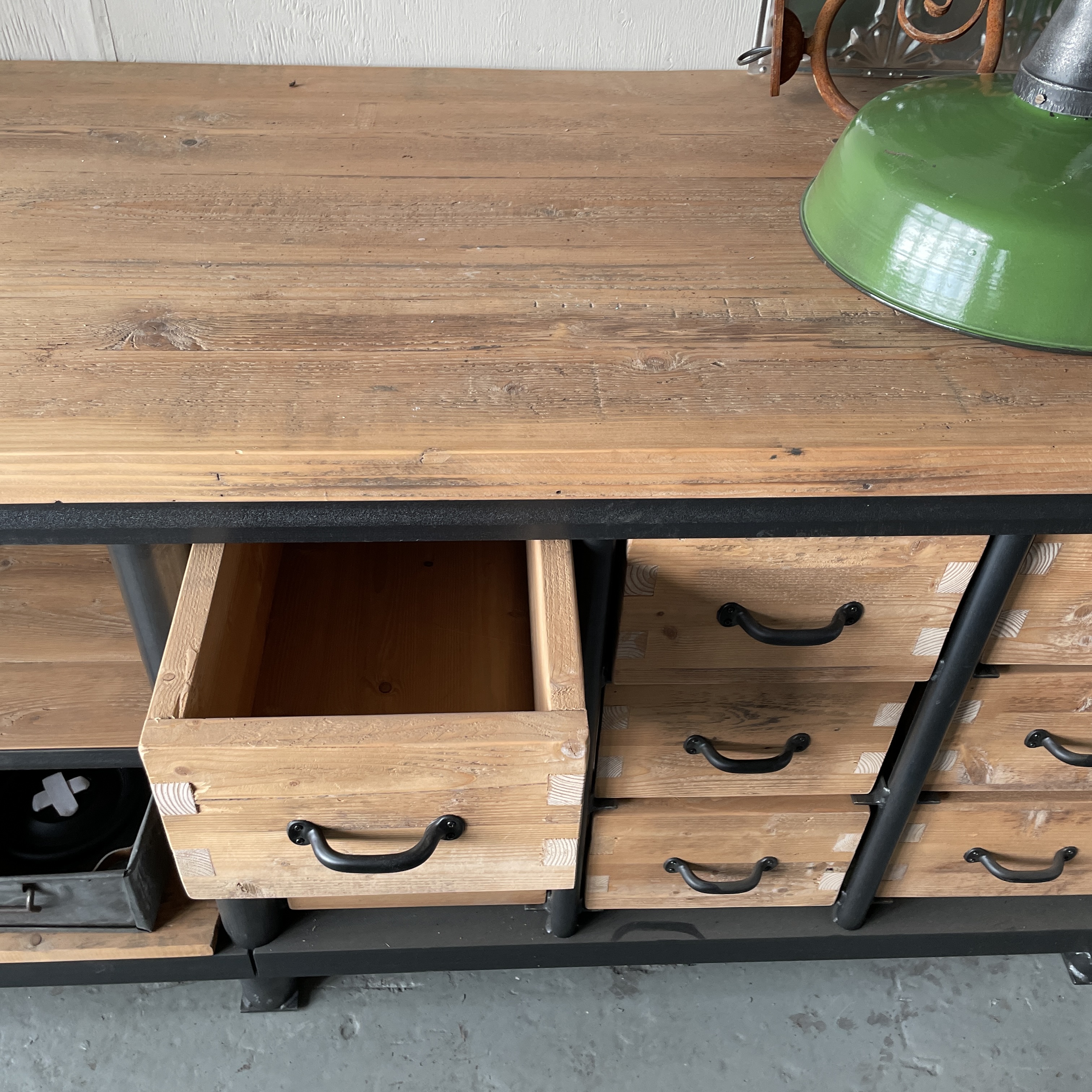 SIDETABLE  -  WORKBENCH LE GRAND - 5
