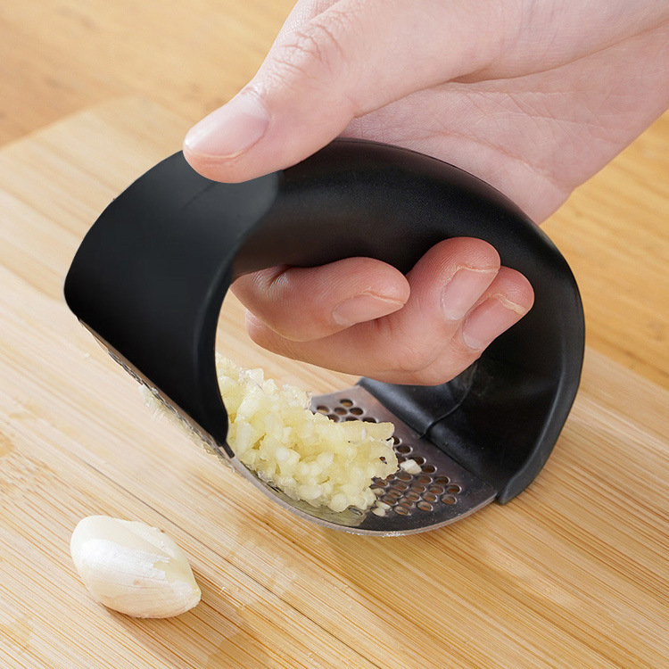 Garlic Press - Plastic Handle - 4