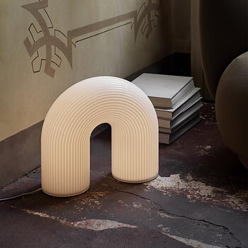 Vuelta Floor Golvlampa vit Ferm Living