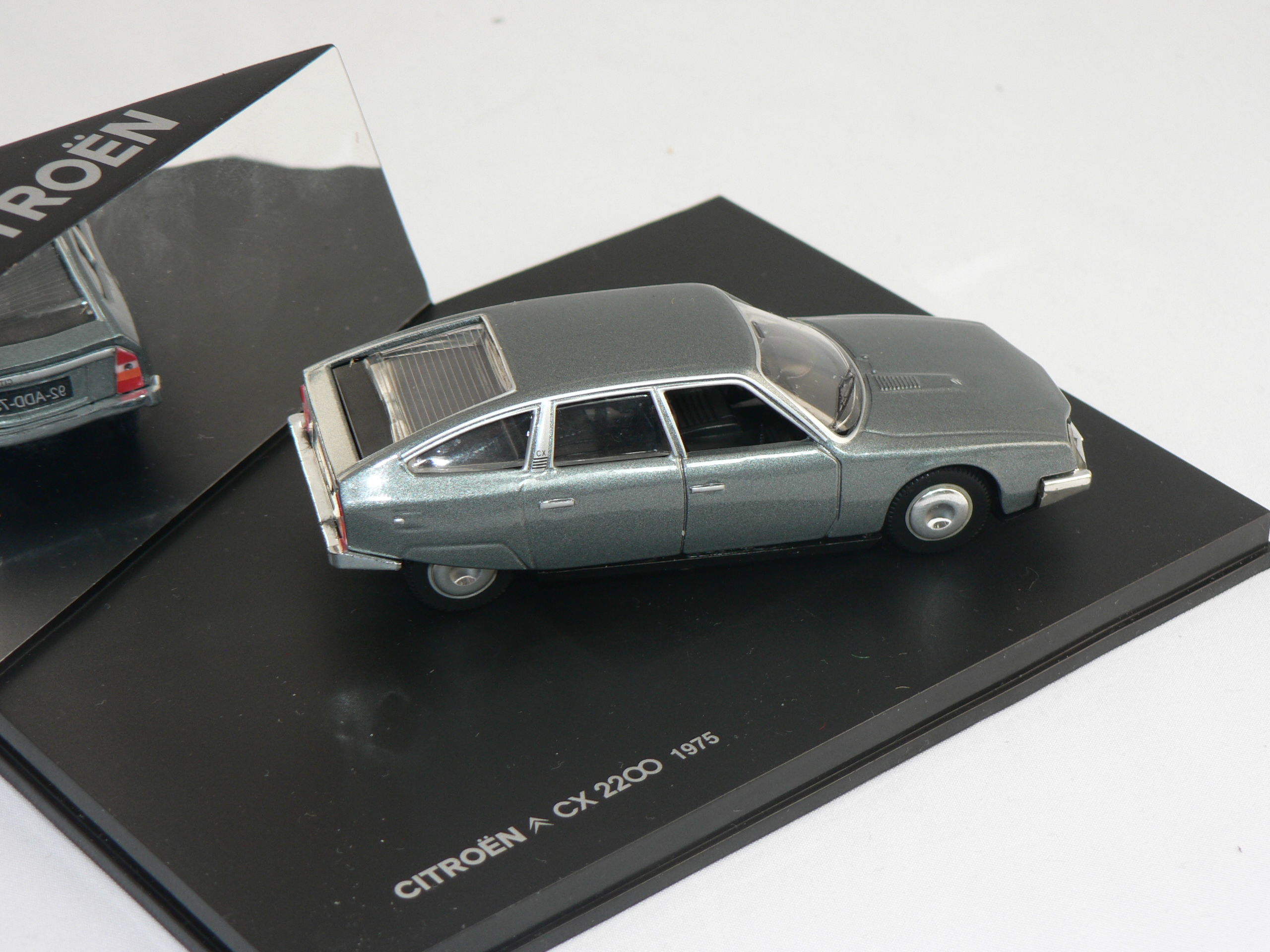 Citroen  CX 2200   1975  1:43  Norev - 3