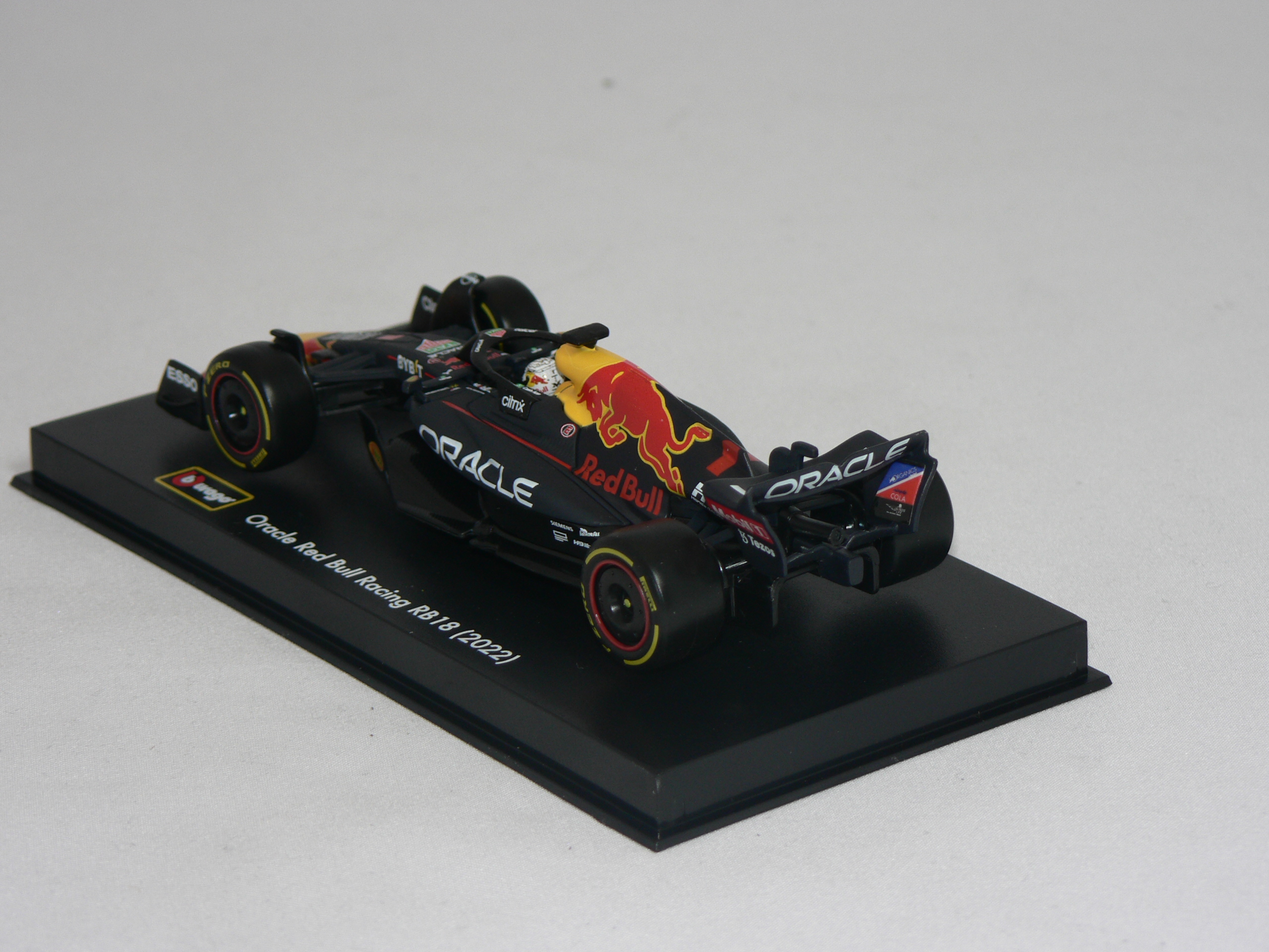 Red Bull  Honda  RB18   Max Verstappen  1:43 Burago - 2