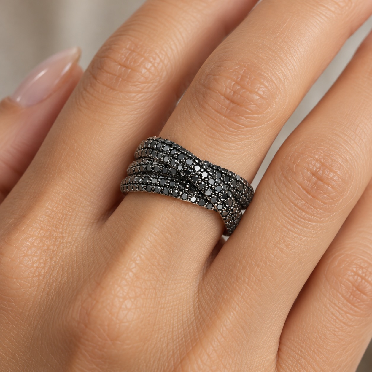 TRIPLE BRILLIANT CUT PAVÉ BLACK - 3