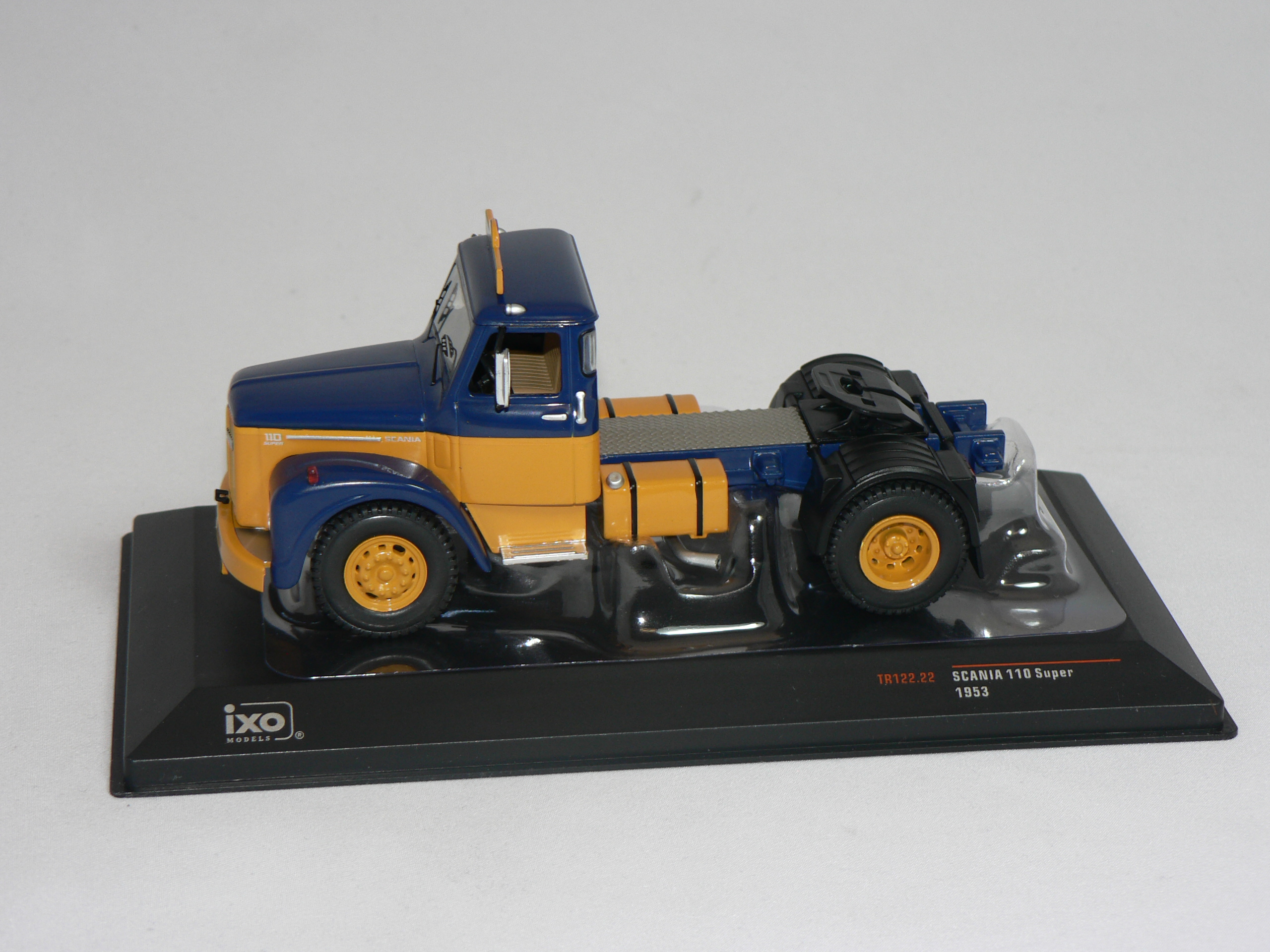 Scania 110 Super  ASG  1953 1:43  Ixo - 3
