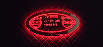 Volvo spegel "Old volvos never die"