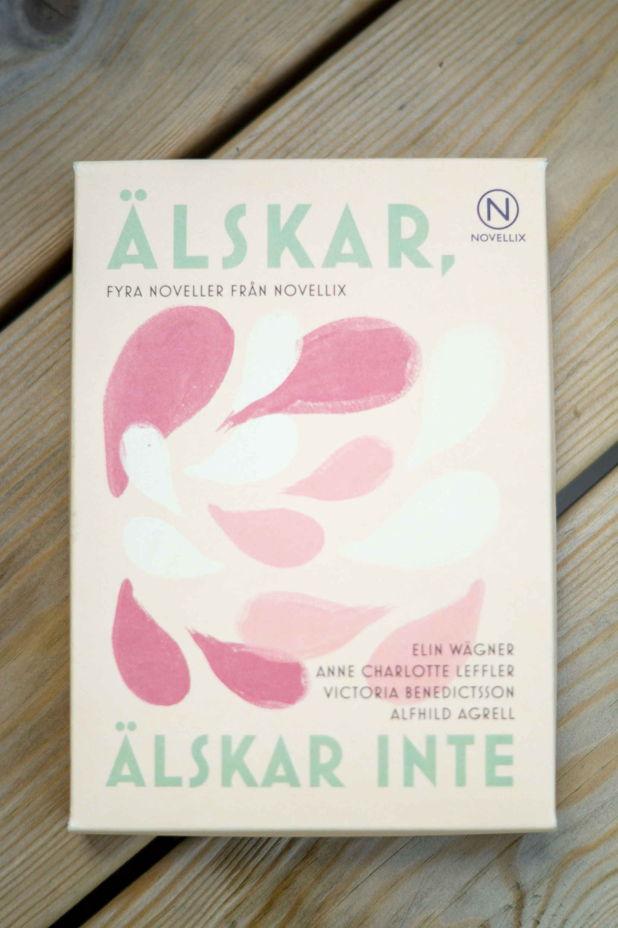 Älskar, Älskar inte