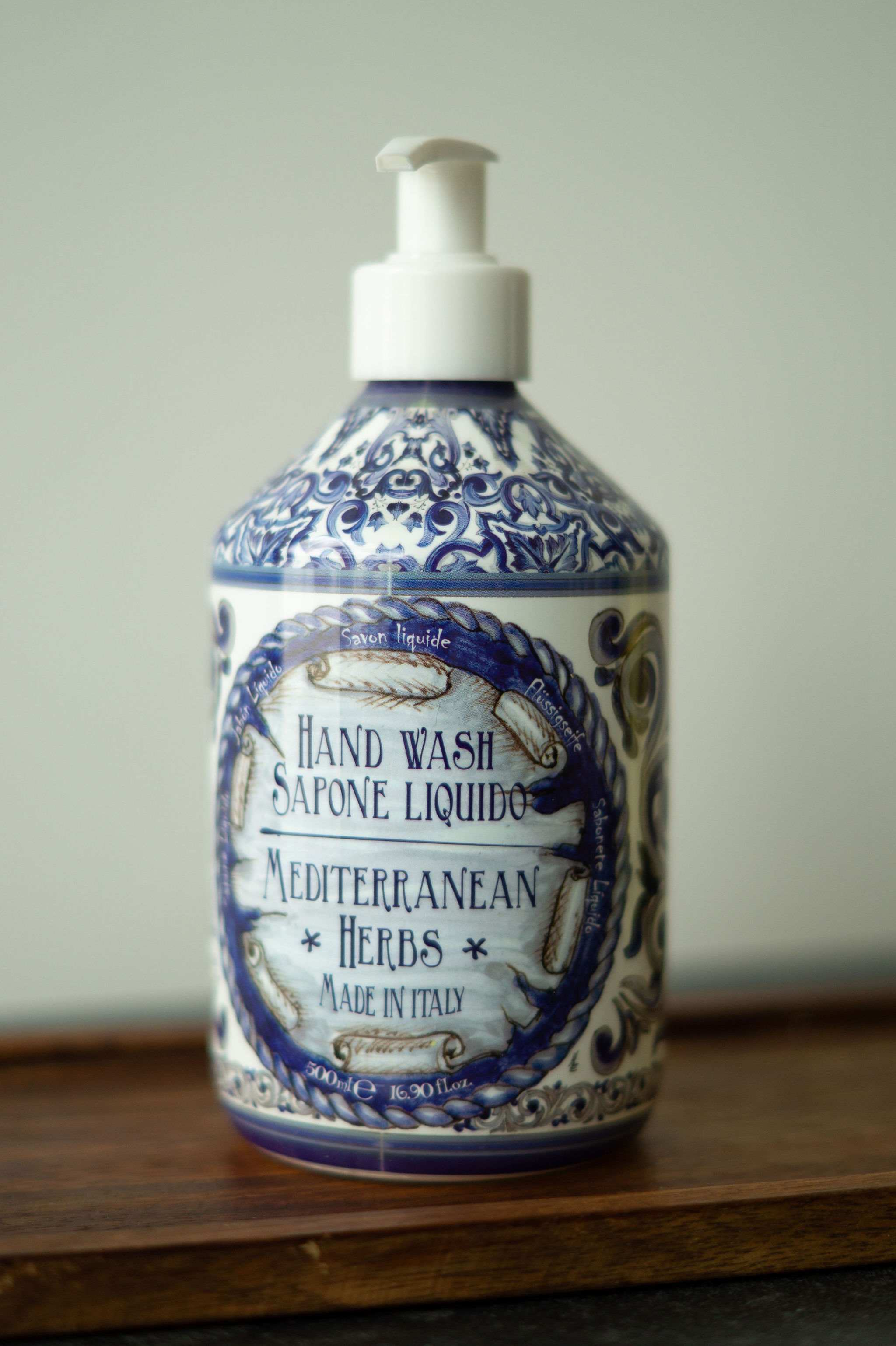 Saponi Handtvål Mediterranean Herbs 500 ml – Fräsch tvål med medelhavsörter, aloe vera & E-vitamin - 2