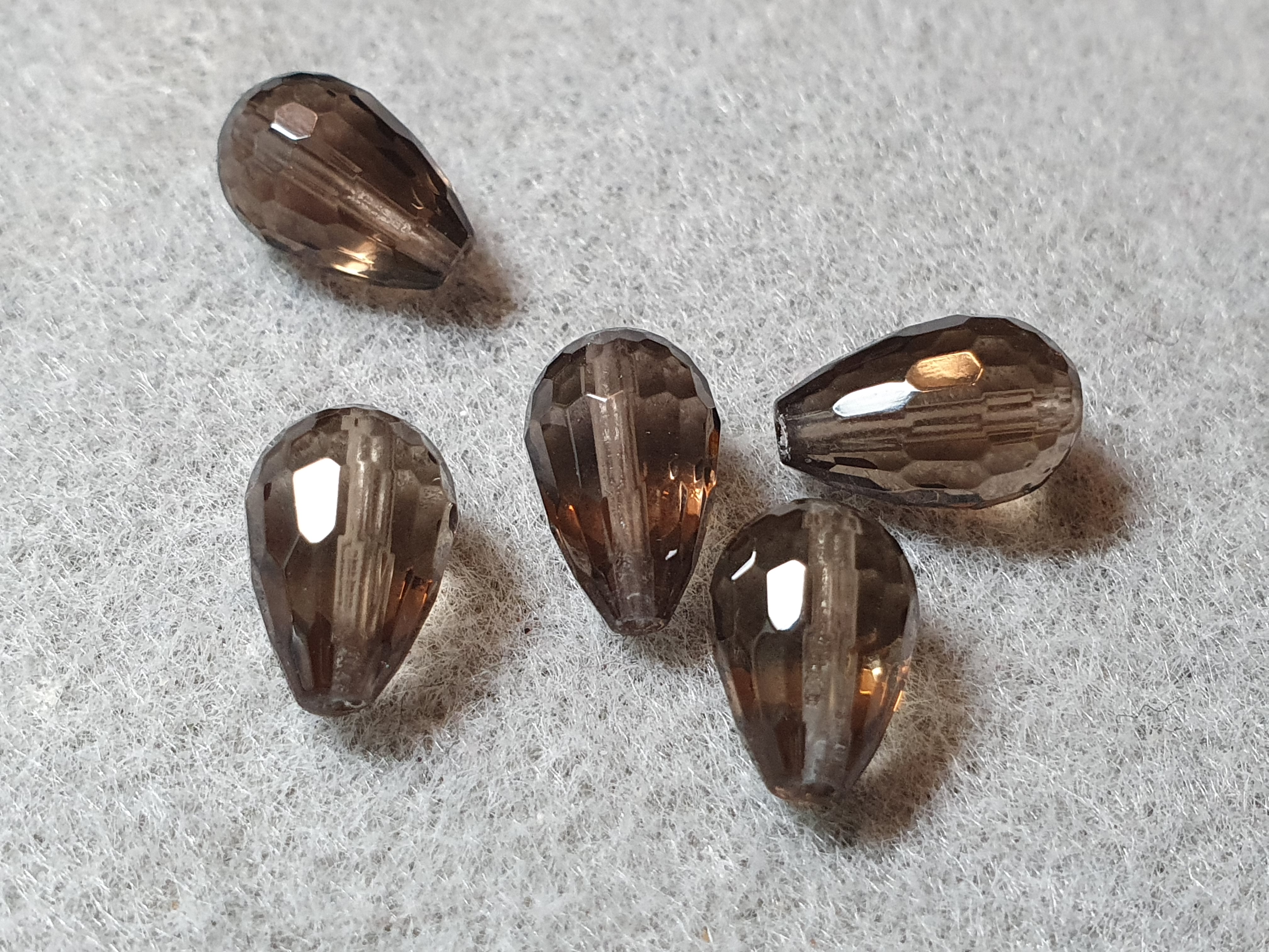 Rökkvarts, droppe fas ca 12x8mm 5st/fp Pris/fp