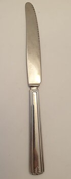 Knight model starter knife toothed
