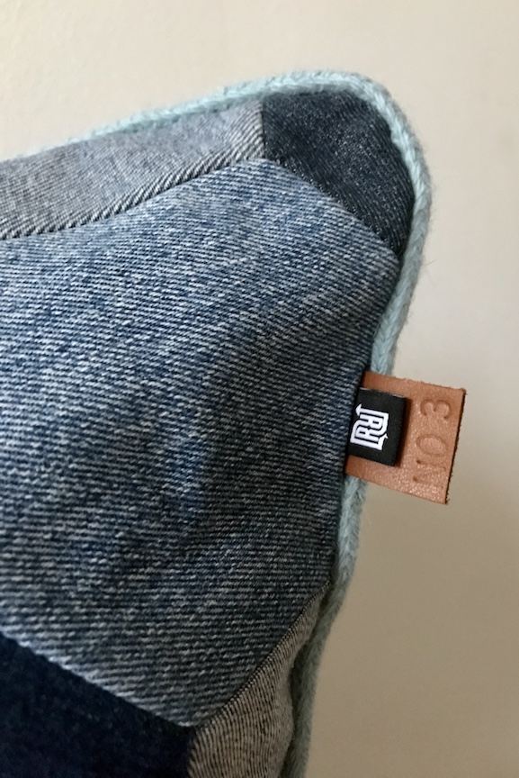 SÅLD Denim kudde No3, Trompe l'oeil  - 2