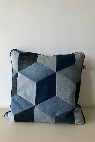 SÅLD Denim kudde No4, Trompe l'oeil 