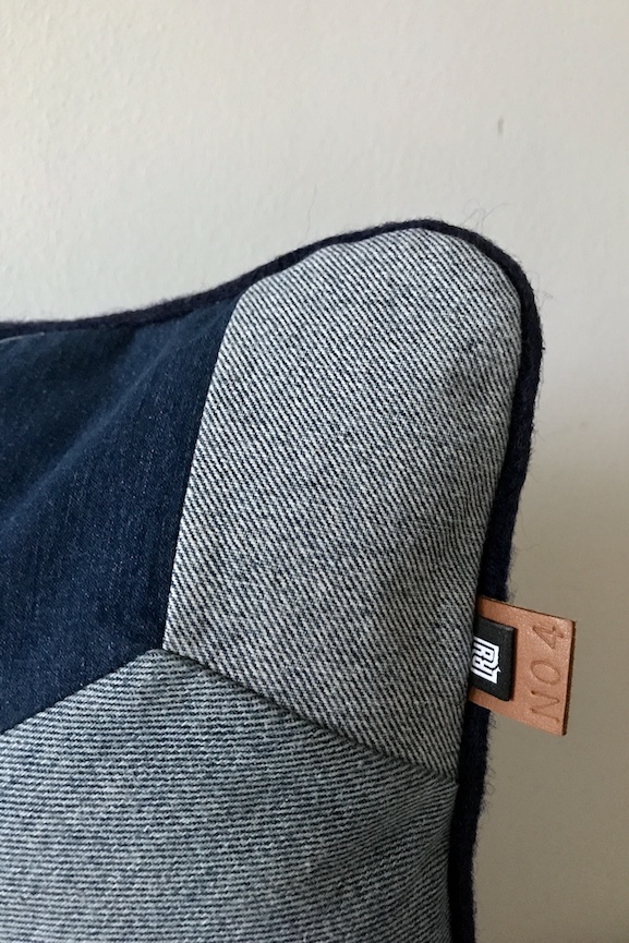 SÅLD Denim kudde No4, Trompe l'oeil  - 2