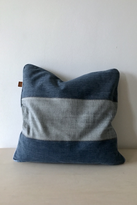 SÅLD Denim kudde No5, Trompe l'oeil  - 4