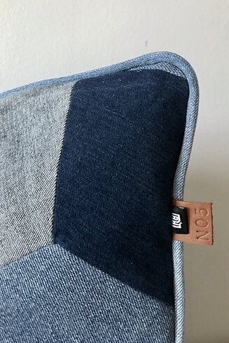 SÅLD Denim kudde No5, Trompe l'oeil 