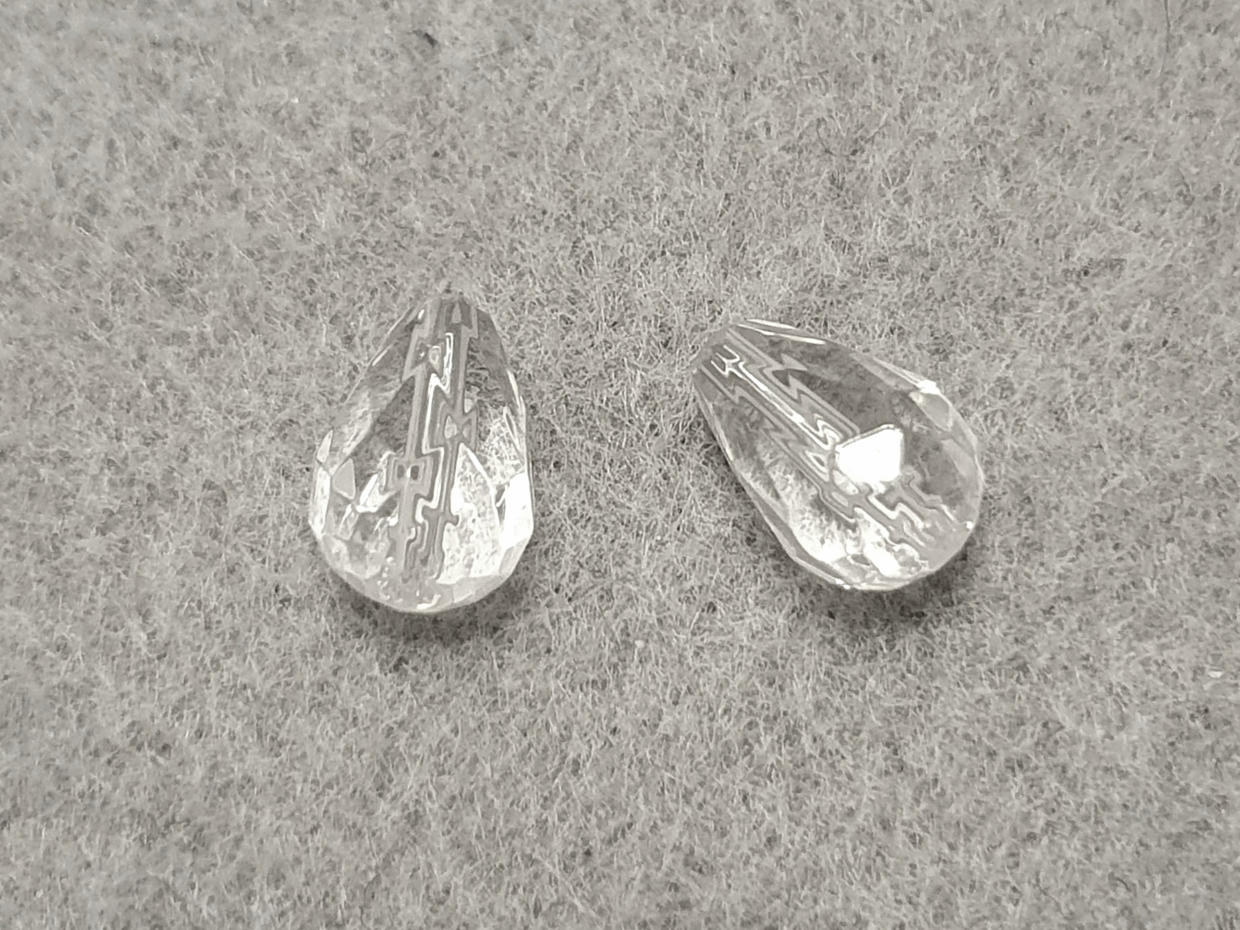 Bergkristall, droppe fas ca 8X12mm , par 