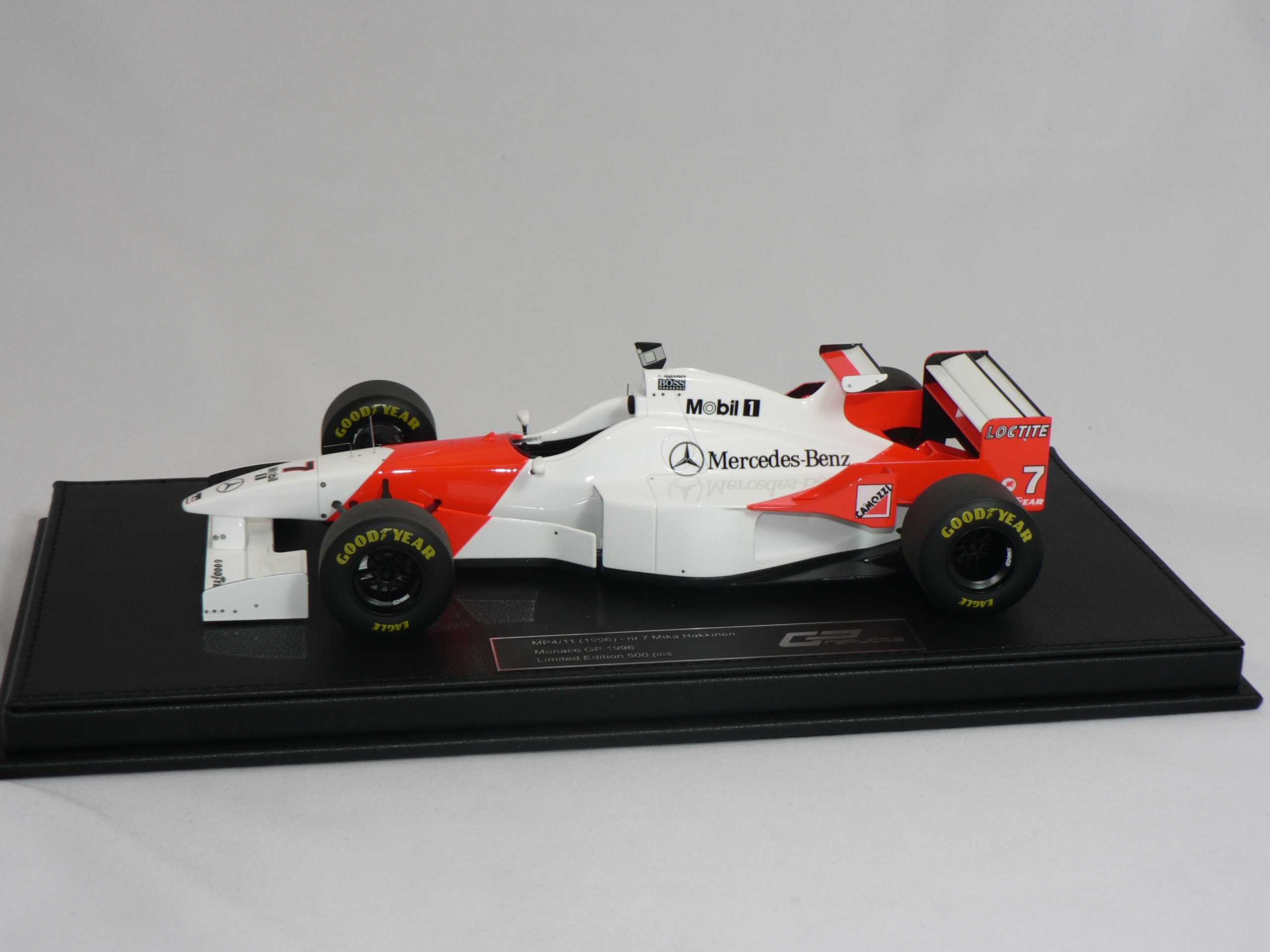 McLAREN - F1 MP4/11 1996 MONACO GP  MIKA HAKKINEN  1:18   GP Replicas  LIMITED EDITION  500 pic - 3