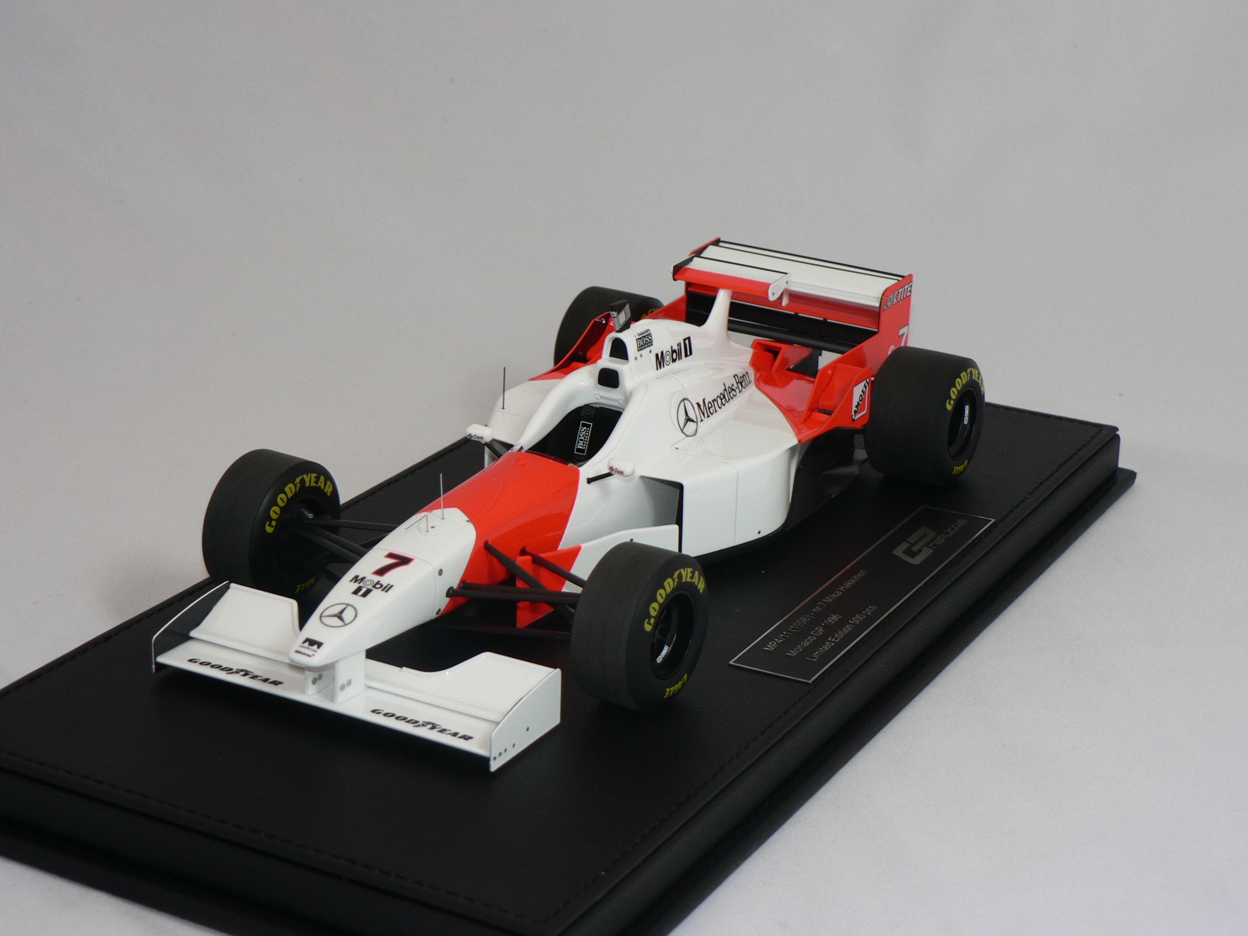 McLAREN - F1 MP4/11 1996 MONACO GP  MIKA HAKKINEN  1:18   GP Replicas  LIMITED EDITION  500 pic