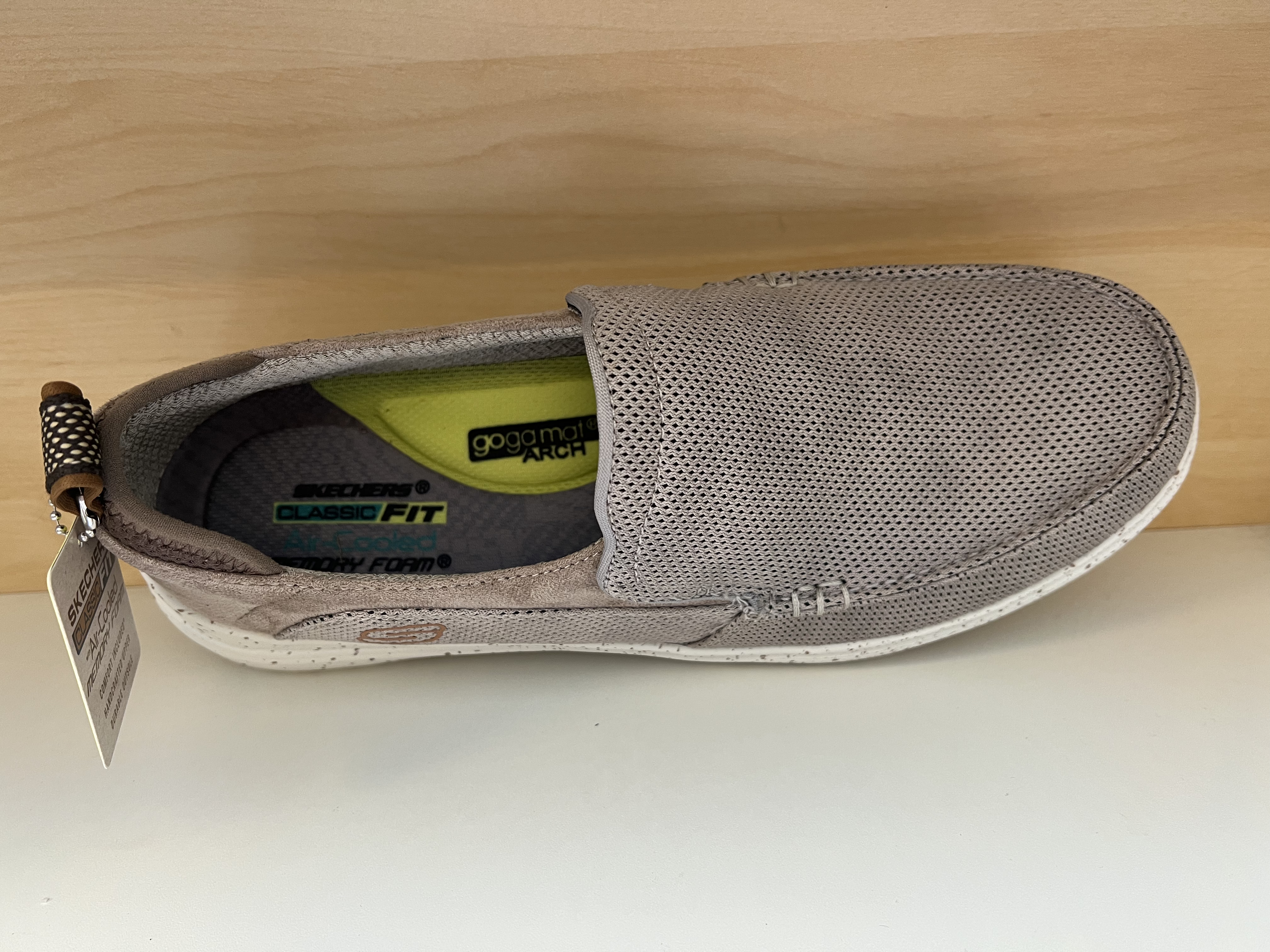 Skechers "Mens Proven-Renco" i beige textil. Uppbygd i hålfoten. Memory Foam innersula. - 4