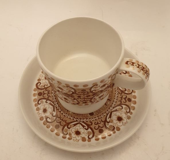 Ali brown coffee cup with saucer - 2