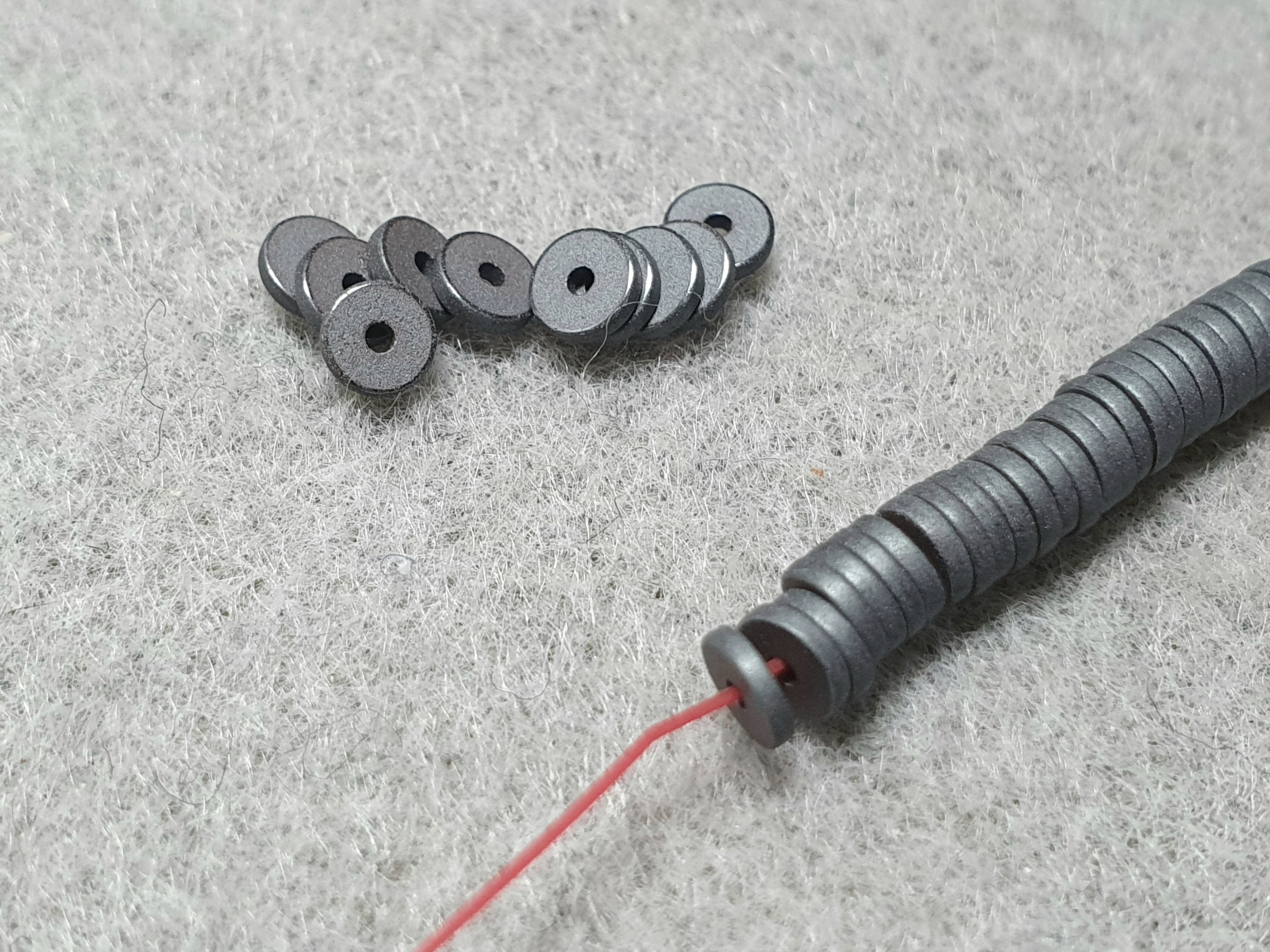 Hematit, rondell ca.1x4mm matt sträng 20st ( pressat )