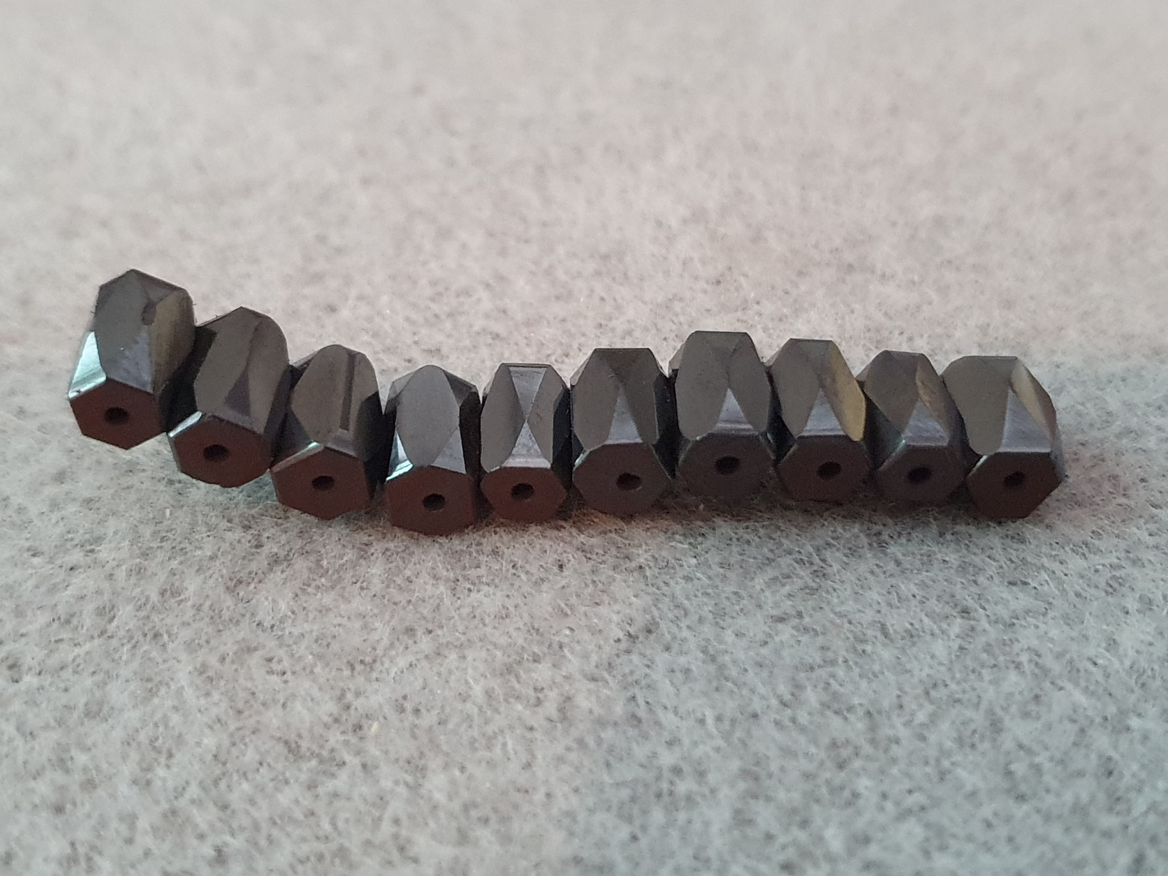 Magnestisk hematit fasett ca. 8x5mm  10st/fp Pris/fp