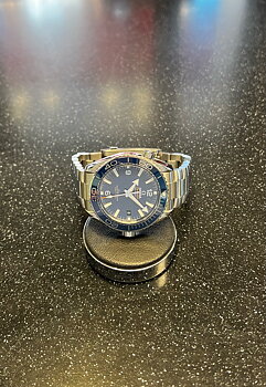 SÅLD 15 april 2023 för 59.900:- Omega Seamaster Planet Ocean 600M Co‑Axial Master Chronometer 43,5 blå