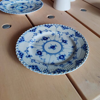 Musselmalet assiett 1087 från Royal Copenhagen