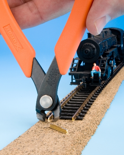 Vertical Track Cutter for Marklin tracks - 2