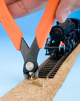 Vertical Track Cutter for Marklin tracks