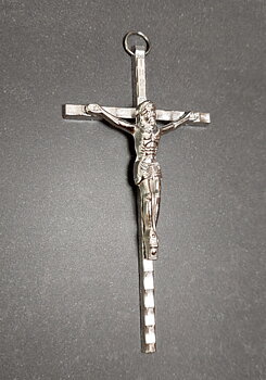 Silver Färgad Crucifix 